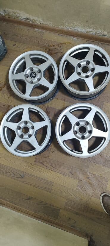 шаровый на тайота фораннер 215: Железные Диски R 15 Toyota, Комплект, отверстий - 5, Б/у — 3