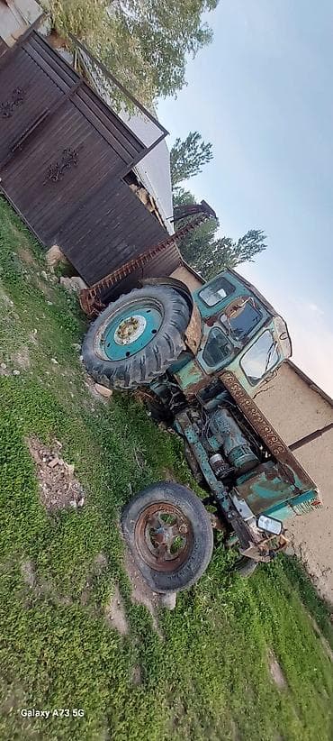 Трактор колесный, советской серии (ориентировочно класс Т-40/Т-25)