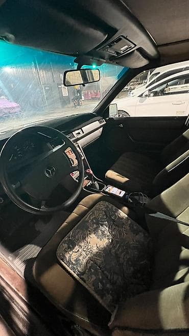 Mercedes-Benz W124: 1989 г., 2.3 л, Механика, Бензин, Универсал at lalafo.kg Mercedes-Benz W124: 1989 г., 2.3 л, Механика, Бензин, Универсал