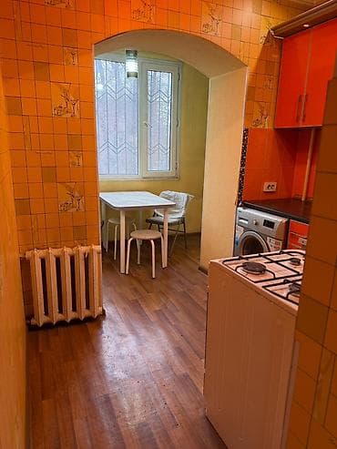 Батирлер: 2 бөлмө, 43 м², Хрущевка, 2 кабат — 4