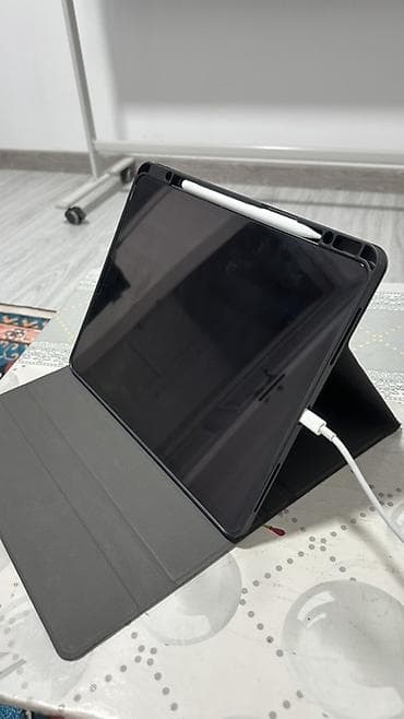 Техника и электроника: Планшет Apple iPad Pro 11" с чехлом‑подставкой и стилусом - Диагональ — 2