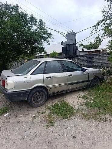 e 303: Audi 80: 1987 г., Седан — 2