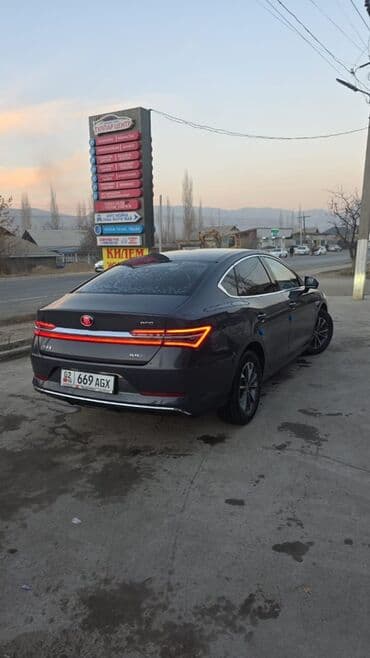 BYD Qin: 2020 г., Автомат, Гибрид, Седан