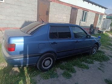 салон на гольф 2: Volkswagen Vento: 1993 г., 1.8 л, Механика, Бензин, Хэтчбэк — 9