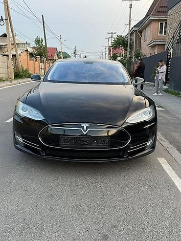 Tesla: Tesla Model S: 2013 г., Автомат, Электромобиль, Лифтбек — 1