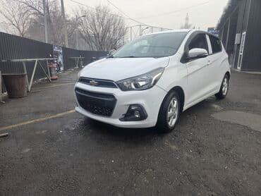 Chevrolet Spark: 2016 г., 1 л, Автомат, Бензин, Хэтчбэк