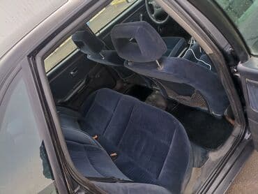 aуди 80: Audi 80: 1993 г., 2 л, Механика, Бензин, Седан — 9