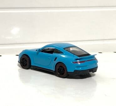 Металлическая игрушечная машина спортивного купе, масштабный