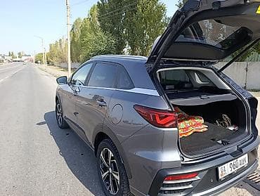 машина ягуар: JAC : 2022 г., 1.5 л, Автомат, Бензин, Кроссовер — 5