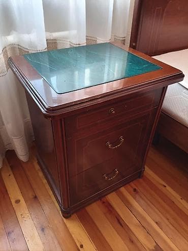 деревянный сундук: Спальный гарнитур, Б/у, Двуспальная кровать, Комод, Тумба, Дерево — 8