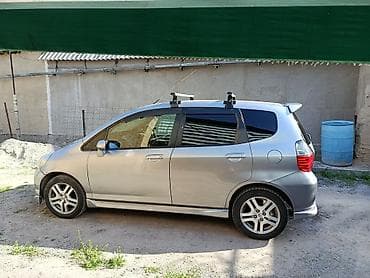 Продажа авто: Honda Fit: 2003 г., Автомат, Хэтчбэк — 3