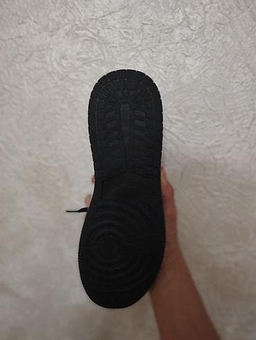 stan smith: Мужские кроссовки, 44, Jordan, Новый, цвет - Черный — 5