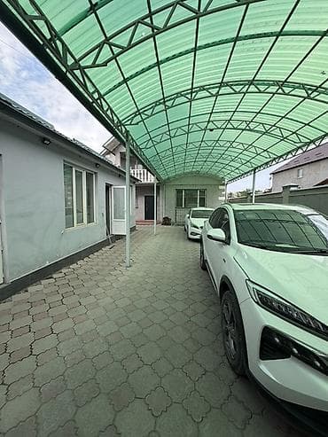 Недвижимость: Продается 
большой дом 
2 х этажный 
Цена 490$ — 2