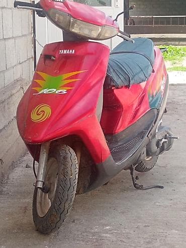 Мотоуслуги: Скутер Yamaha Jog, красный цвет. красный Основные характеристики:таза — 1