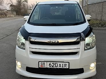 вокси ноах: Toyota Noah: 2008 г., 2 л, Вариатор, Бензин, Минивэн — 1