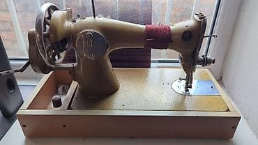 Механическая швейная машина на ручном приводе - Классическая at lalafo.kg Механическая швейная машина на ручном приводе - Классическая