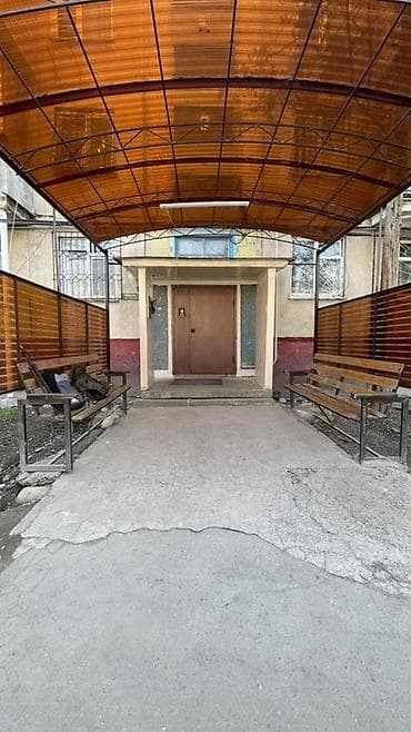 central park: 3 комнаты, 58 м², 104 серия, 1 этаж, Косметический ремонт — 10