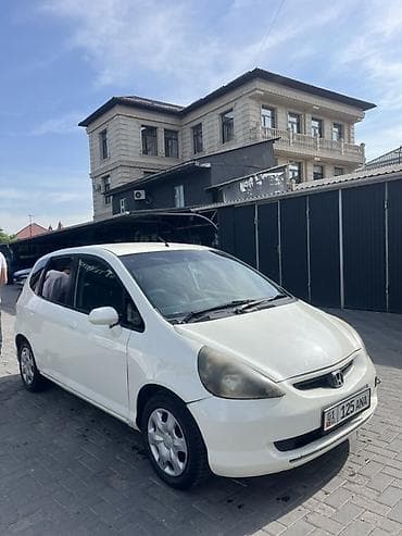 универса: Honda Fit: 2002 г., 1.3 л, Автомат, Бензин, Хэтчбэк — 2