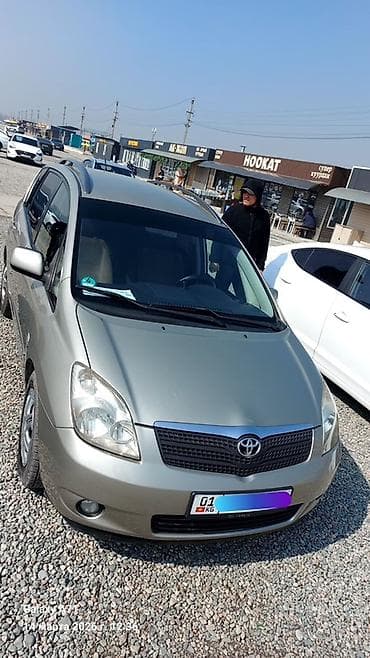 на версо: Toyota Corolla Verso: 2003 г., 1.8 л, Минивэн — 1