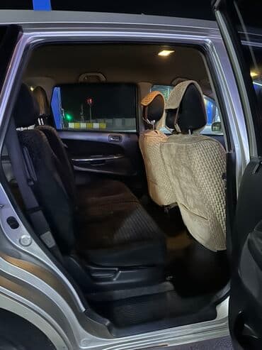 обмен машинами с доплатой: Honda Stream: 2003 г., 1.7 л, Автомат, Бензин, Универсал — 8