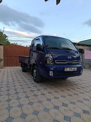 Унаа: Kia BONGO: 2015 г., 2.5 л, Кол менен иштөөчү, Дизель, Пикап — 4