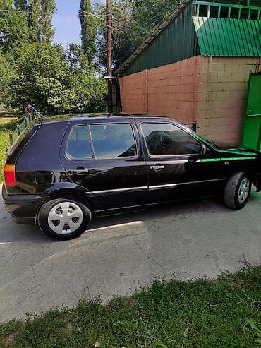 Унаа сатуу: Volkswagen Golf: 1993 г., 1.8 л, Кол менен иштөөчү, Бензин, Хетчбек — 1