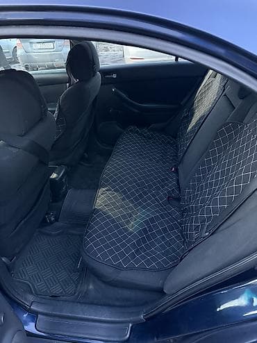 sv 40: Toyota Avensis: 2003 г., 1.8 л, Автомат, Бензин, Хэтчбэк — 7