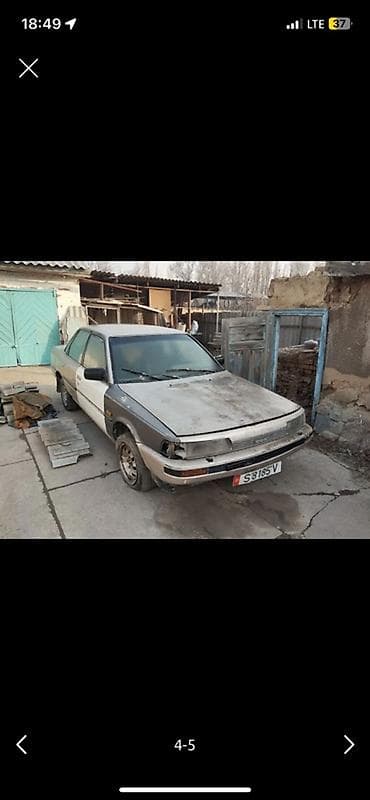 впускной клапан: Toyota Camry: 1987 г., Механика, Бензин, Седан — 9