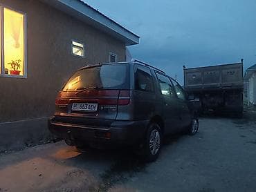 Унаа: Mitsubishi Space Wagon: 1992 г., 1.8 л, Кол менен иштөөчү, Дизель, Вэн/Минивэн — 3