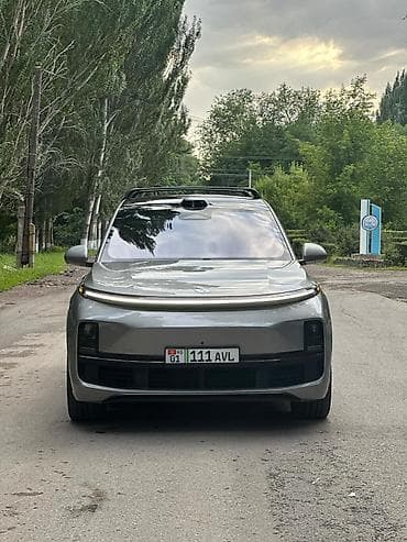 audi 2 3: Lixiang L9: 2023 г., 1.5 л, Автомат, Электромобиль, Кроссовер — 1