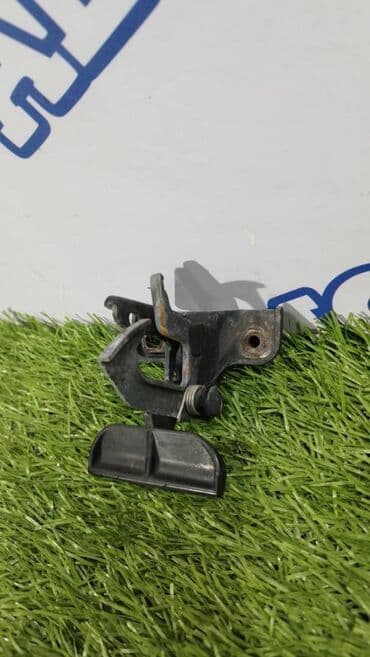 v4: Mercedes-Benz Б/у, Оригинал — 1