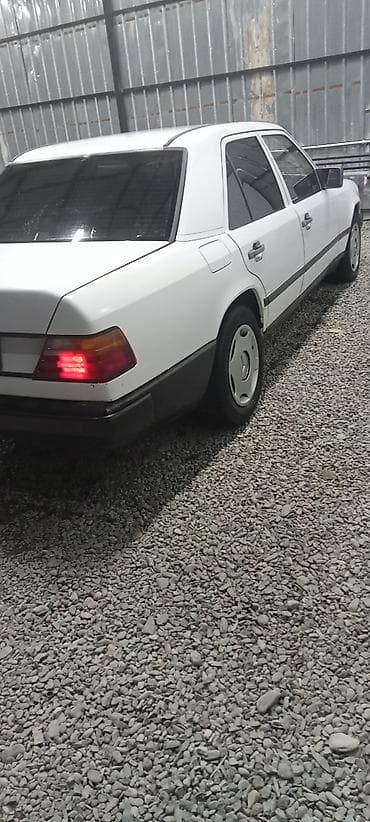 audi q3: Mercedes-Benz E-Class: 1986 г., 2.3 л, Автомат, Бензин, Седан — 4