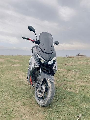 тормозные супорта: Спортивный макси-скутер 180куб см³ класса (визуально в стиле Yamaha — 1