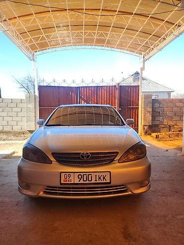 Транспорт: Toyota Camry: 2005 г., Седан — 5