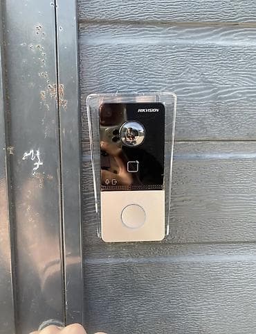 Видеодомофонная вызывная панель Hikvision/HiWatch (EZVIZ) -