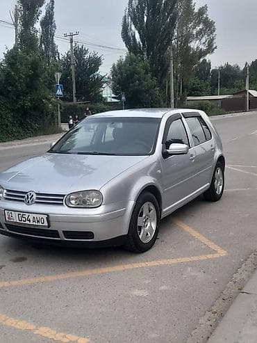 Volkswagen Golf: 2002 г., 1.6 л, Механика, Бензин, Хэтчбэк — 1