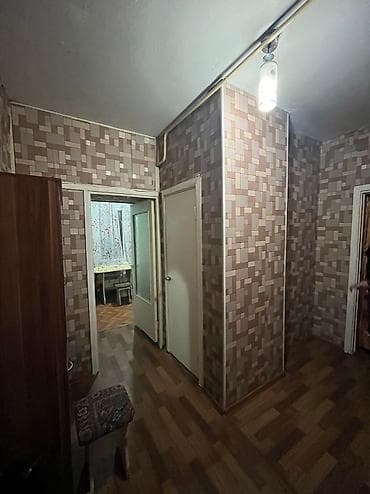 Батирлер: 1 бөлмө, 35 м², 105-серия, 1 кабат, Эски ремонт — 2