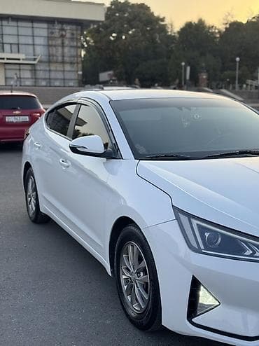 тракторы 82 1: Hyundai Avante: 2018 г., 1.6 л, Автомат, Бензин, Седан — 4