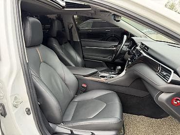 corolla s: Toyota Camry: 2019 г., 2.5 л, Автомат, Гибрид, Седан — 9