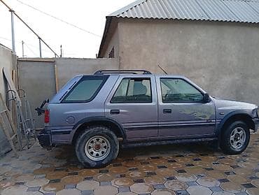 Isuzu Rodeo: 1992 г., 2.4 л, Ручные, Бензин, Внедорожник