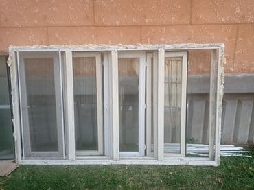 шкура пони: Пластиковое окно б/у. Размер 2.5 на 1.5. 3 штуки — 2