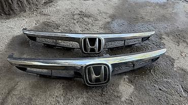 планки: Решетка радиатора Honda Оригинал — 1