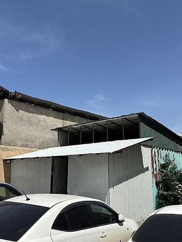 Помещение под магазин/склад с торговым залом и стеллажами - Отдельно at lalafo.kg Помещение под магазин/склад с торговым залом и стеллажами - Отдельно