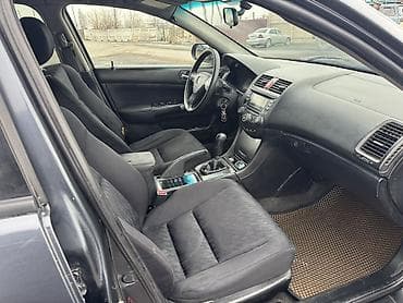 plug in: Honda Accord: 2005 г., 2 л, Механика, Газ, Универсал — 5