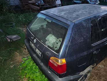 Volkswagen Golf: 1992 г., 1.4 л, Механика, Бензин, Седан — 4