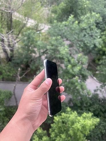 сколько стоит айфон 10: IPhone X, 64 ГБ, Серебристый, Чехол — 3