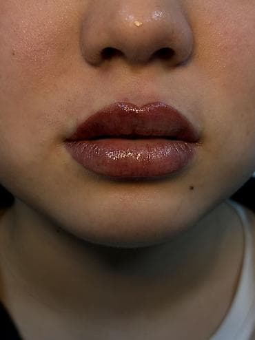 фитнес ленты: Перманентный макияж: губы и брови выезд на дом - Губы: плотная — 2