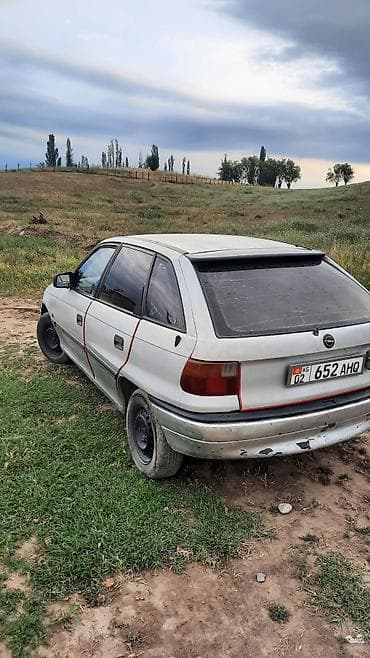 mers 211: Opel Astra: 1992 г., 1.4 л, Механика, Бензин, Хэтчбэк — 1