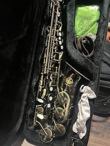 Аккордеоны: Саксофон Taishan (альт) — новый. - Корпус с матовым/винтажным — 1