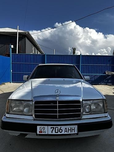 бюджетные авто: Mercedes-Benz E-Class: 1991 г., 2.3 л, Механика, Бензин, Седан — 2